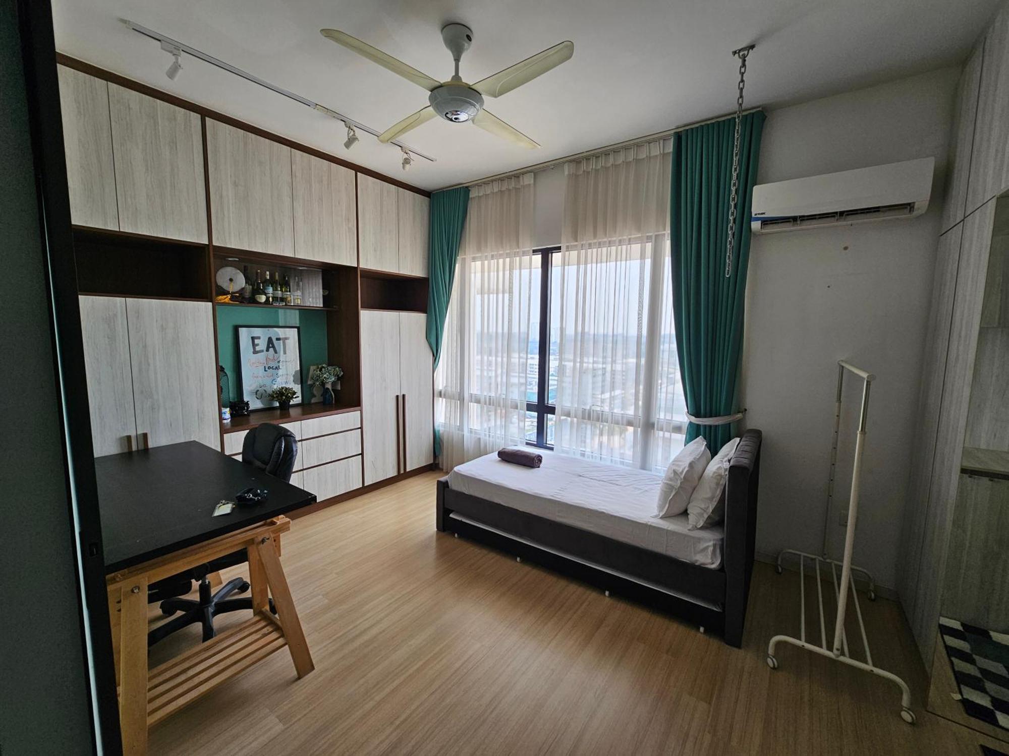 Usj One By Widebed Apartment